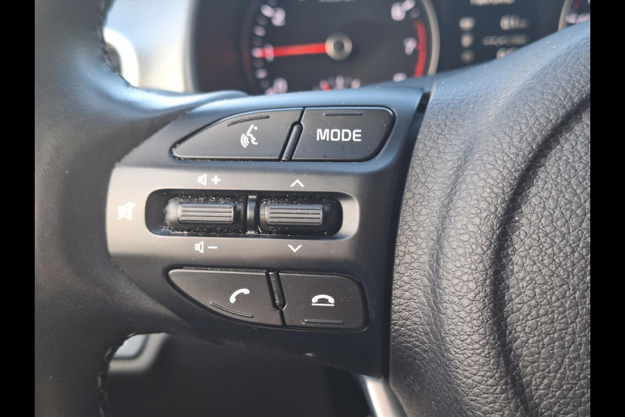 Kia Stonic 1.0 T-GDi Automaat DynamicLine | Stoel + Stuurverwarming, Navigatie, Parkeersensoren, Camera, Climate control
