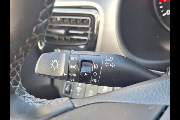 Kia Stonic 1.0 T-GDi Automaat DynamicLine | Stoel + Stuurverwarming, Navigatie, Parkeersensoren, Camera, Climate control