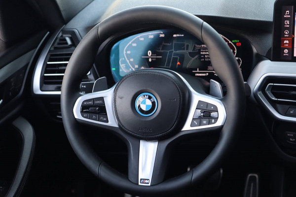 BMW X3 XDrive30e M Sport / PANO / HUD / MEMORY / 360 / KEYLESS / STOELVERW