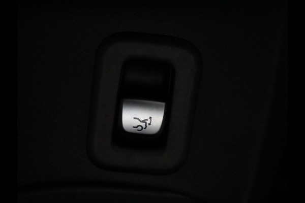 Mercedes-Benz C-Klasse Estate 180 Sport Edition | Burmester Audio | Navigatie | Camera | Half Leder |