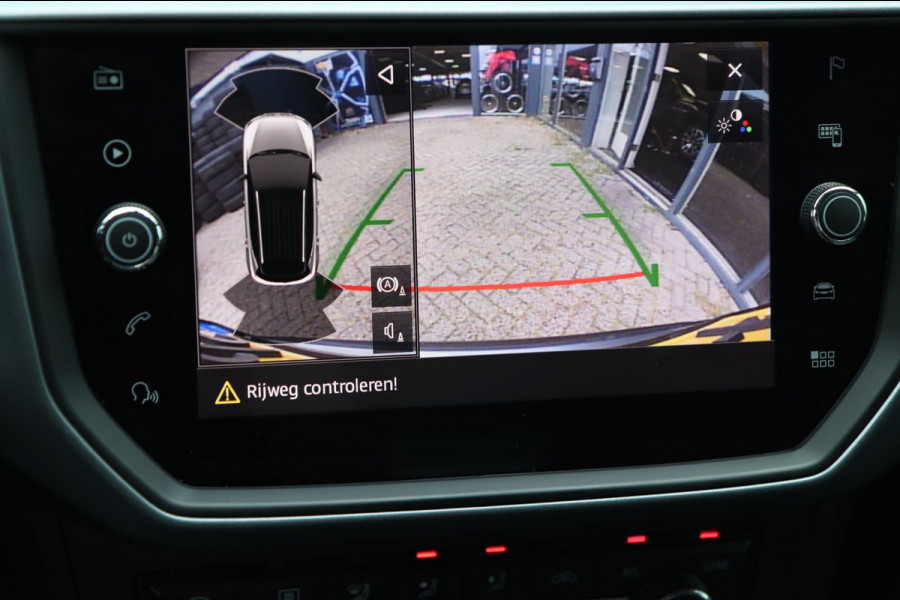 Seat Arona 1.0 TSI / ACC / CAMERA / KEYLESS / STOELVERW / CARPLAY / DODEHOEK