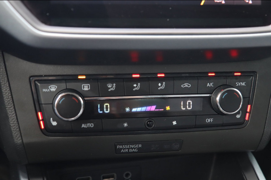 Seat Arona 1.0 TSI / ACC / CAMERA / KEYLESS / STOELVERW / CARPLAY / DODEHOEK
