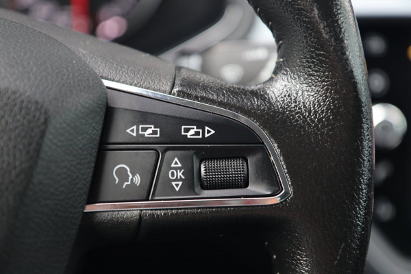 Seat Arona 1.0 TSI / ACC / CAMERA / KEYLESS / STOELVERW / CARPLAY / DODEHOEK