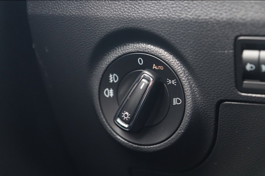 Seat Arona 1.0 TSI / ACC / CAMERA / KEYLESS / STOELVERW / CARPLAY / DODEHOEK