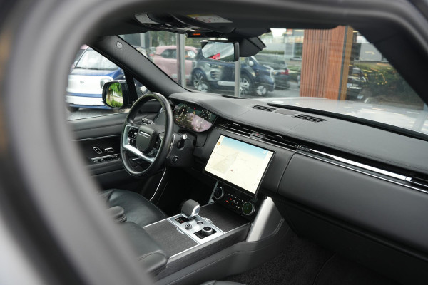 Land Rover Range Rover 3.0 P510e HSE PHEV 510 pk koelbox elektrische trekhaak 22" achterasbesturing zeer complete HSE-uitrusting