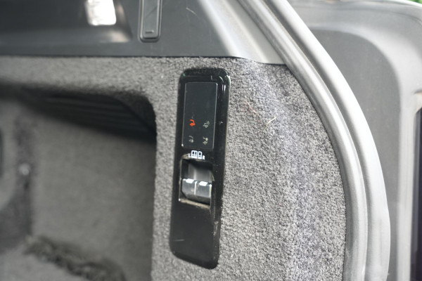 Land Rover Range Rover 3.0 P510e HSE PHEV 510 pk koelbox elektrische trekhaak 22" achterasbesturing zeer complete HSE-uitrusting