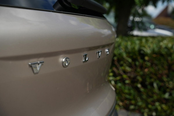 Volvo XC40 1.5 T4 Plug-in hybrid Ultimate Bright Panoramadak Leer Harman/Kardon