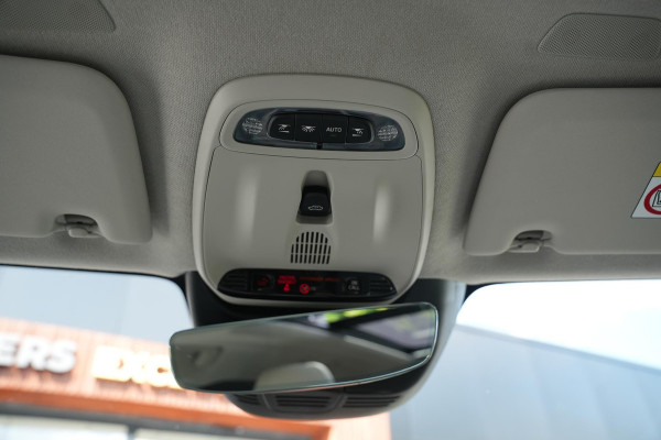 Volvo XC40 1.5 T4 Plug-in hybrid Ultimate Bright Panoramadak Leer Harman/Kardon