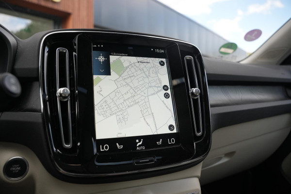 Volvo XC40 1.5 T4 Plug-in hybrid Ultimate Bright Panoramadak Leer Harman/Kardon