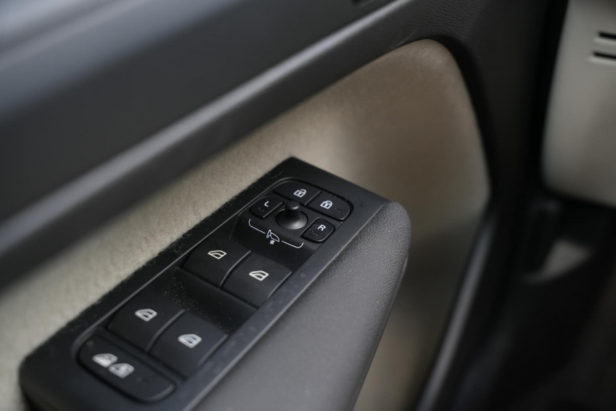 Volvo XC40 1.5 T4 Plug-in hybrid Ultimate Bright Panoramadak Leer Harman/Kardon