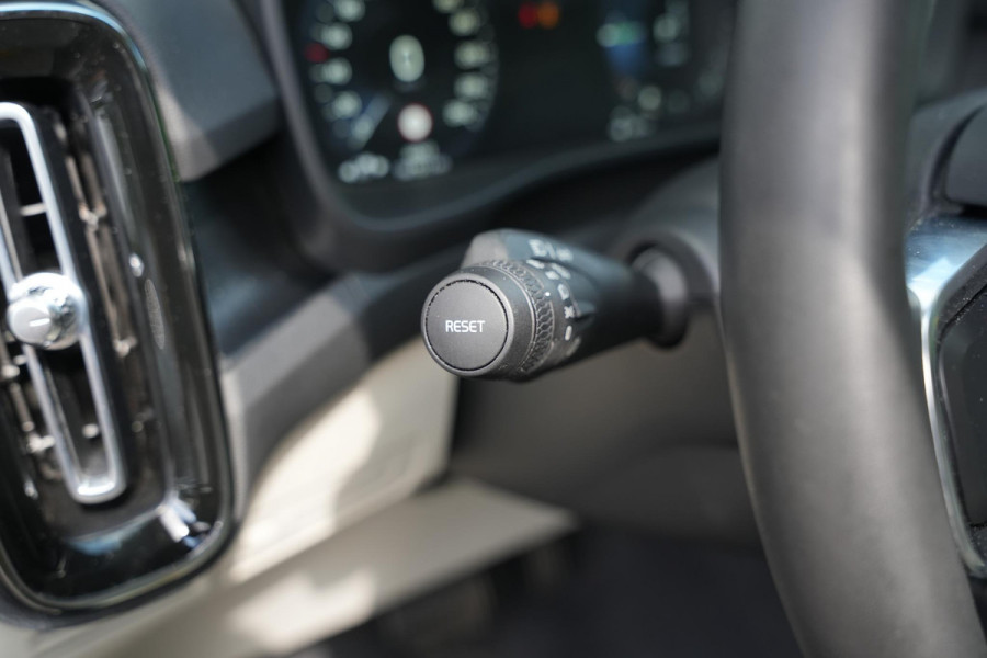 Volvo XC40 1.5 T4 Plug-in hybrid Ultimate Bright Panoramadak Leer Harman/Kardon