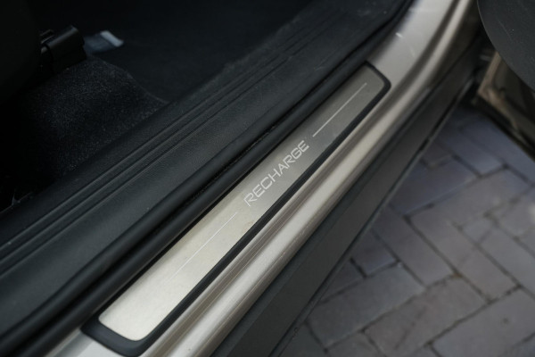 Volvo XC40 1.5 T4 Plug-in hybrid Ultimate Bright Panoramadak Leer Harman/Kardon