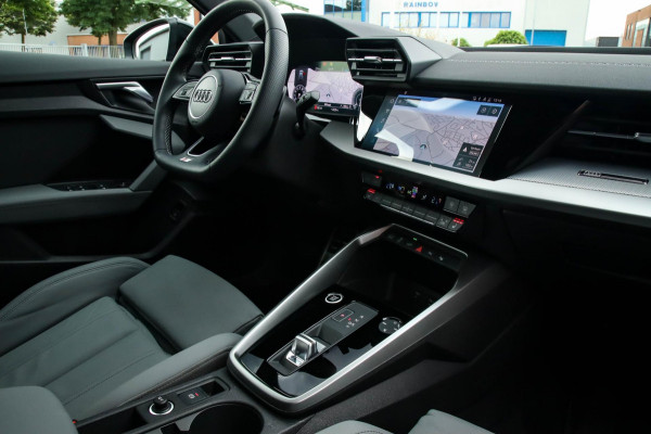 Audi A3 Sportback 40 TFSI e PHEV S Edition S-line 204pk S-Tronic! 1e|DLR|Kuipstoelen|Virtual Cockpit|Panoramadak|LED Matrix|Black