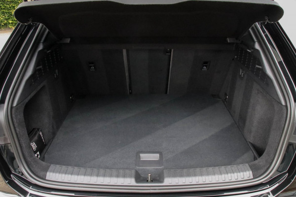 Audi A3 Sportback 40 TFSI e PHEV S Edition S-line 204pk S-Tronic! 1e|DLR|Kuipstoelen|Virtual Cockpit|Panoramadak|LED Matrix|Black