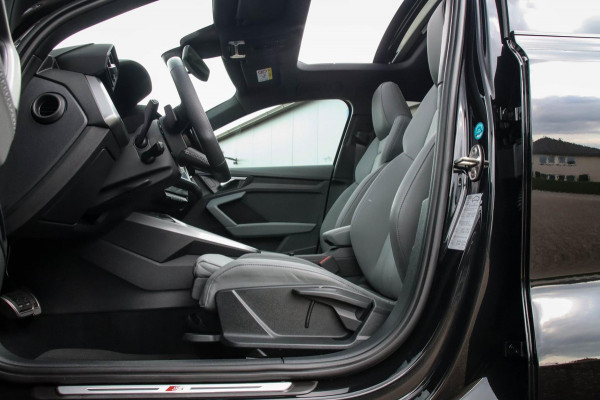 Audi A3 Sportback 40 TFSI e PHEV S Edition S-line 204pk S-Tronic! 1e|DLR|Kuipstoelen|Virtual Cockpit|Panoramadak|LED Matrix|Black