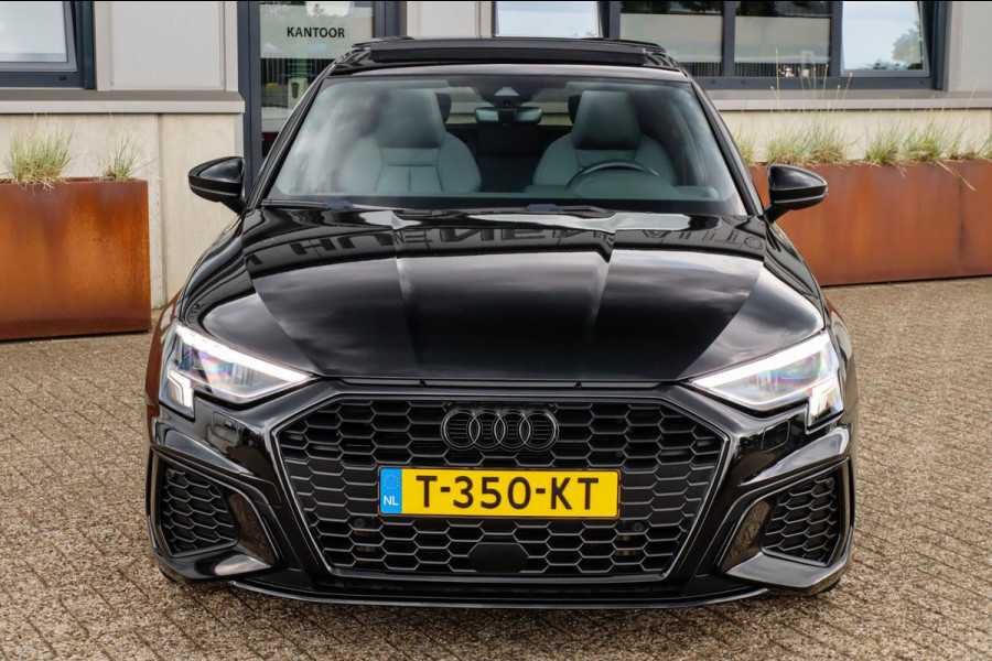 Audi A3 Sportback 40 TFSI e PHEV S Edition S-line 204pk S-Tronic! 1e|DLR|Kuipstoelen|Virtual Cockpit|Panoramadak|LED Matrix|Black