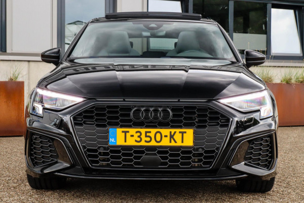 Audi A3 Sportback 40 TFSI e PHEV S Edition S-line 204pk S-Tronic! 1e|DLR|Kuipstoelen|Virtual Cockpit|Panoramadak|LED Matrix|Black