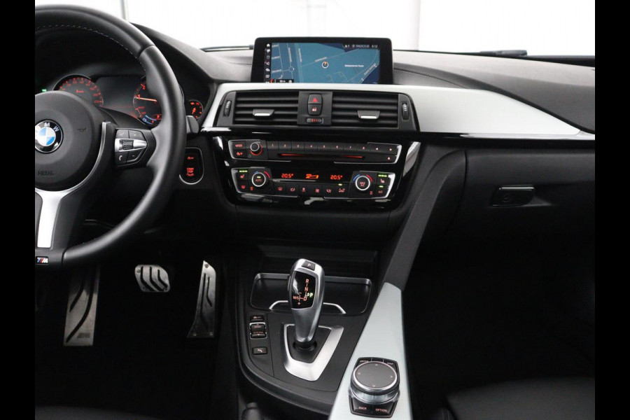 BMW 3 Serie 318i Edition M Sport Shadow Executive | Leder | Stoelverwarming | Cruise control | Navigatie | Park assist | Climate control