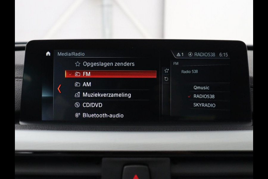 BMW 3 Serie 318i Edition M Sport Shadow Executive | Leder | Stoelverwarming | Cruise control | Navigatie | Park assist | Climate control