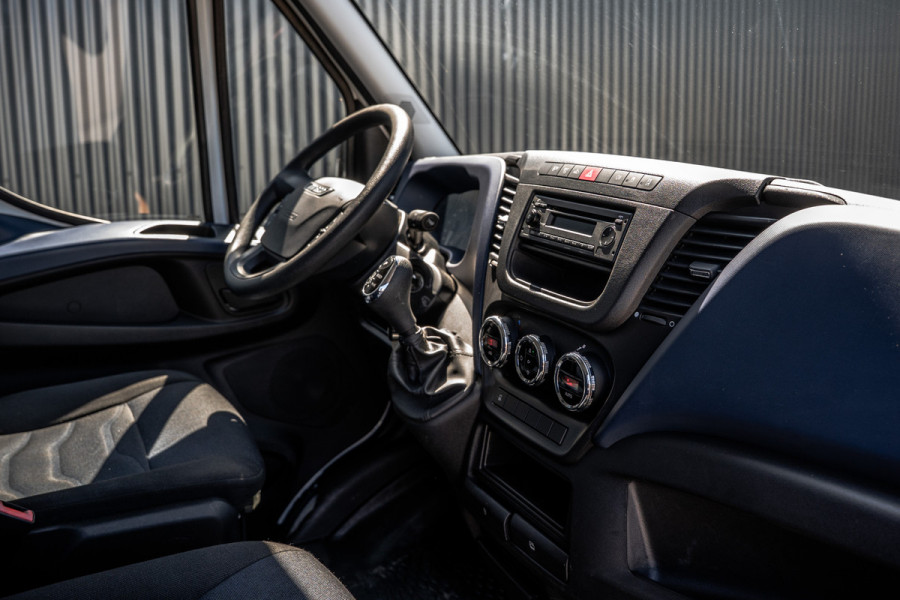 Iveco Daily 35C14 | L2H2 | Automaat | Trekhaak 3.5T | Elektr. Airco | Camera | Cruise