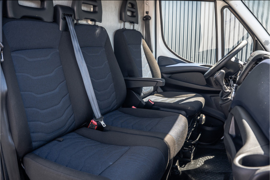 Iveco Daily 35C14 | L2H2 | Automaat | Trekhaak 3.5T | Elektr. Airco | Camera | Cruise