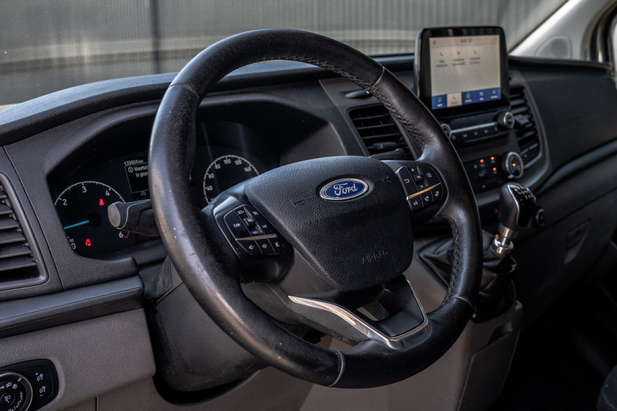 Ford Transit Custom 2.0 EcoBlue L2H1 | 130 PK | 3-Zits | Camera | Cruise | PDC | Airco | Trekhaak | Imperiaal