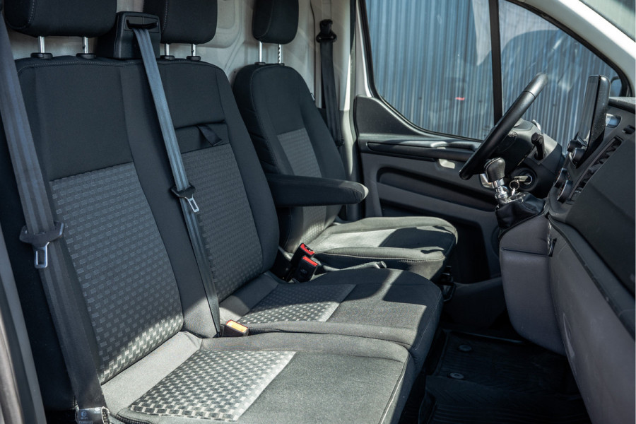 Ford Transit Custom 2.0 EcoBlue L2H1 | 130 PK | 3-Zits | Camera | Cruise | PDC | Airco | Trekhaak | Imperiaal