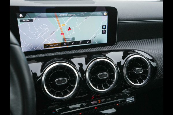 Mercedes-Benz A-Klasse 180 Advantage Style-Pack (INCL-BTW) Aut. *WIDESCREEN-DIGI-COCKPIT | LEATHER-MICROFIBRE | CAMERA | NAVI-FULLMAP | ECC | PDC | CRUISE | CARPLAY | HEATED-SPORTSEATS | CARBON-INLAY | DAB | SHIFT-PADDLES | 16"ALU*