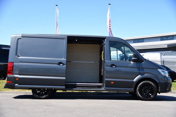 Volkswagen Crafter 35 2.0 TDI L3H2 Highline PB Edition Full Options! Adaptieve Cruise, Camera, Carplay, LED, Stuur verwarming, 177pk, Automaat, Multimedia, Stoelverwarming, Uniek!