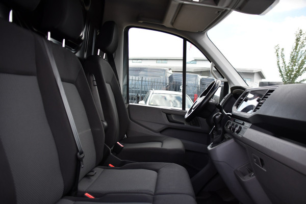 Volkswagen Crafter 35 2.0 TDI L3H2 Highline PB Edition Full Options! Adaptieve Cruise, Camera, Carplay, LED, Stuur verwarming, 177pk, Automaat, Multimedia, Stoelverwarming, Uniek!