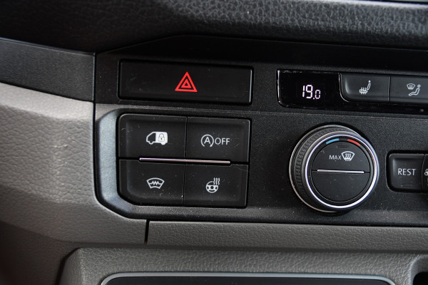 Volkswagen Crafter 35 2.0 TDI L3H2 Highline PB Edition Full Options! Adaptieve Cruise, Camera, Carplay, LED, Stuur verwarming, 177pk, Automaat, Multimedia, Stoelverwarming, Uniek!