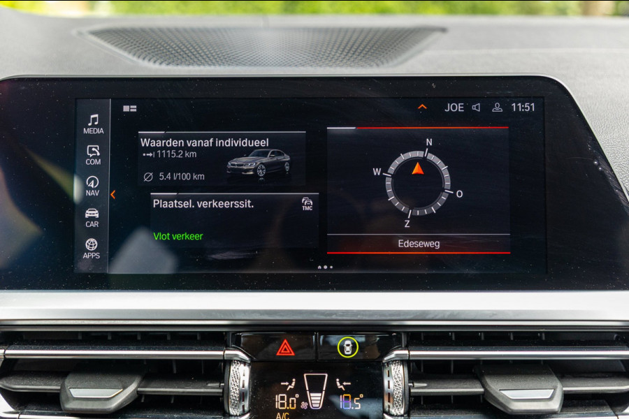 BMW 3-serie 318d 190 PK High Executive Edition Dravitgrau metallic I Leder I Led I HiFi I Head Up I Sportstoelen I NL Auto I NAP