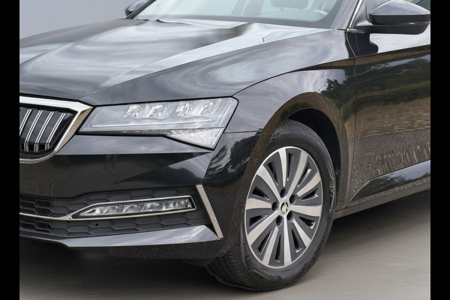 Škoda Superb Combi 1.4 TSI iV AUTOMAAT Business Edition Sport, digitaal cockpit, electrisch bedienbare trekhaak