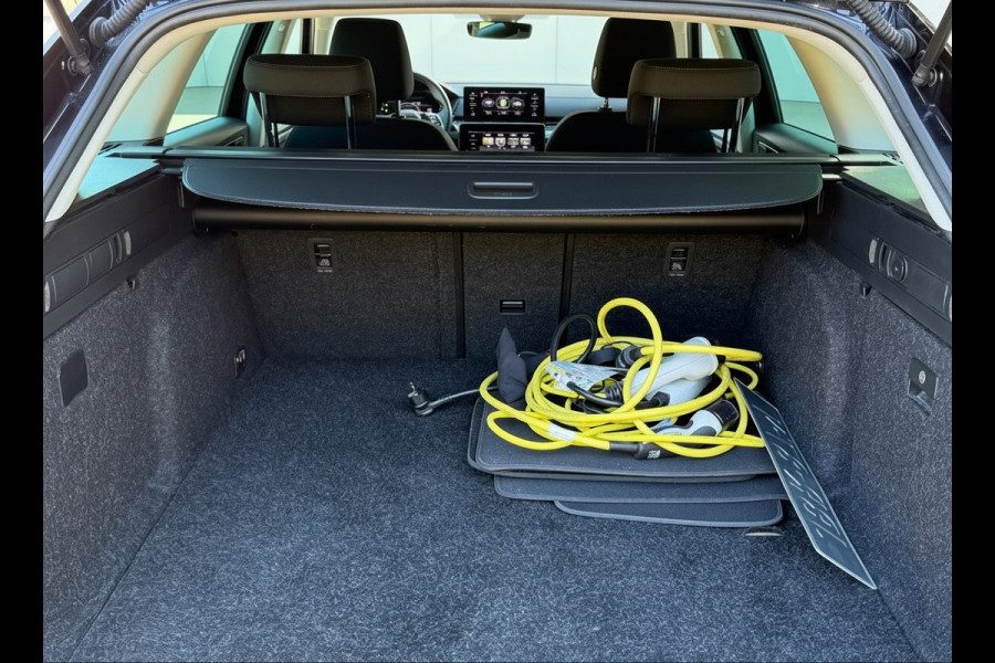 Škoda Superb Combi 1.4 TSI iV AUTOMAAT Business Edition Sport, digitaal cockpit, electrisch bedienbare trekhaak