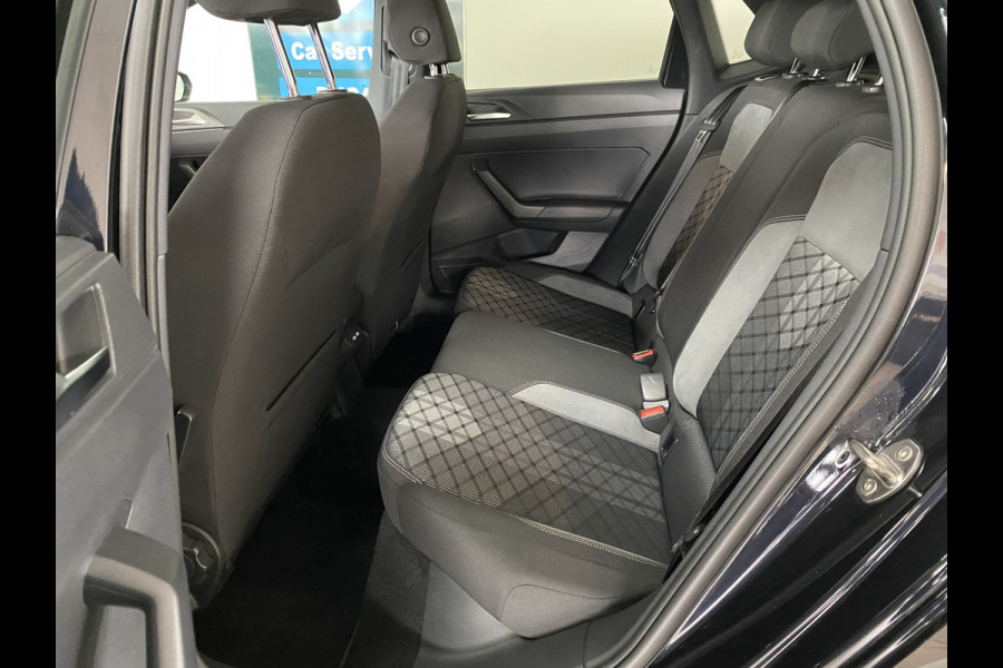 Volkswagen Polo 1.0 TSI R-Line Business DSG 110 PK Panoramadak / Camera /Carplay / Navigatie / IQ Light