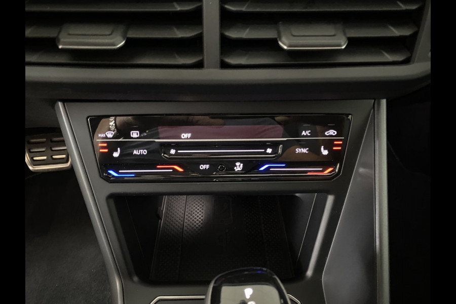 Volkswagen Polo 1.0 TSI R-Line Business DSG 110 PK Panoramadak / Camera /Carplay / Navigatie / IQ Light