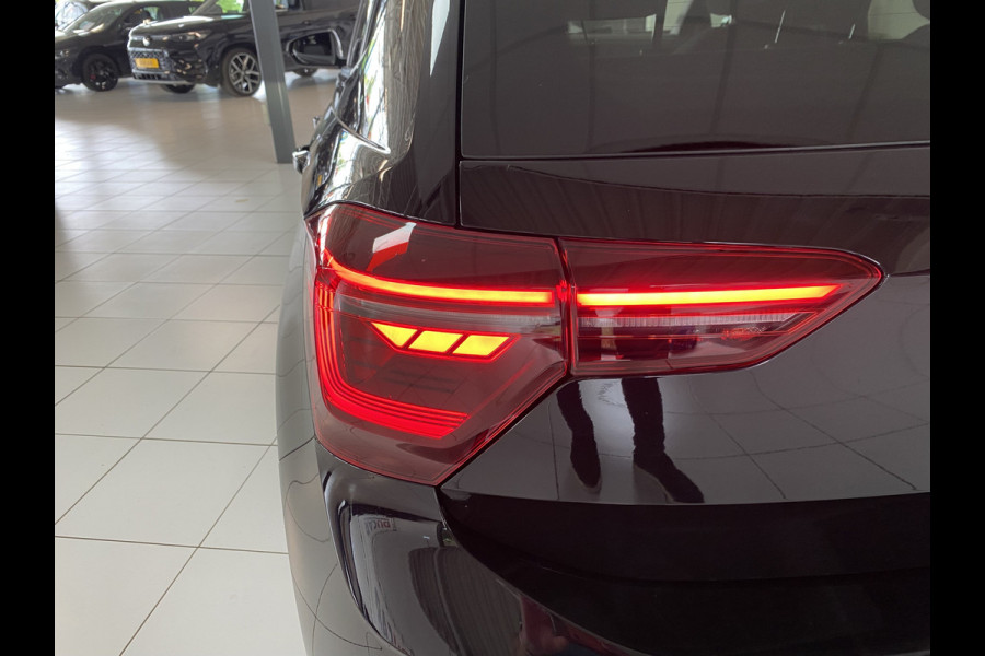 Volkswagen Polo 1.0 TSI R-Line Business DSG 110 PK Panoramadak / Camera /Carplay / Navigatie / IQ Light