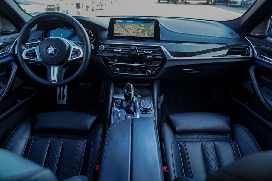 BMW 5 Serie 520i High Executive Edition | Schuifdak | Adaptieve Cruise | Camera | Nappa Leder | Origineel NL | Dealer onderhouden