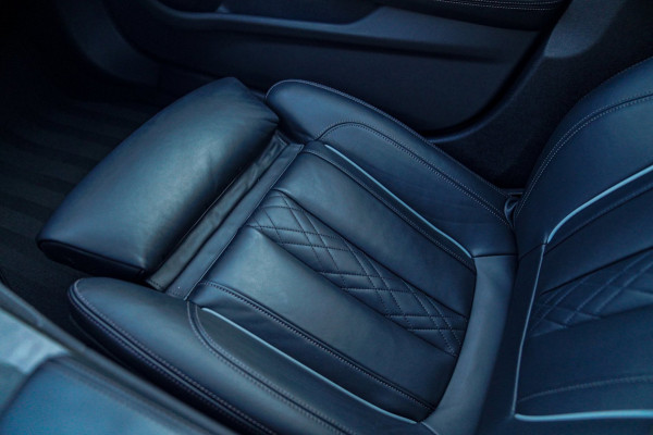 BMW 5 Serie 520i High Executive Edition | Schuifdak | Adaptieve Cruise | Camera | Nappa Leder | Origineel NL | Dealer onderhouden