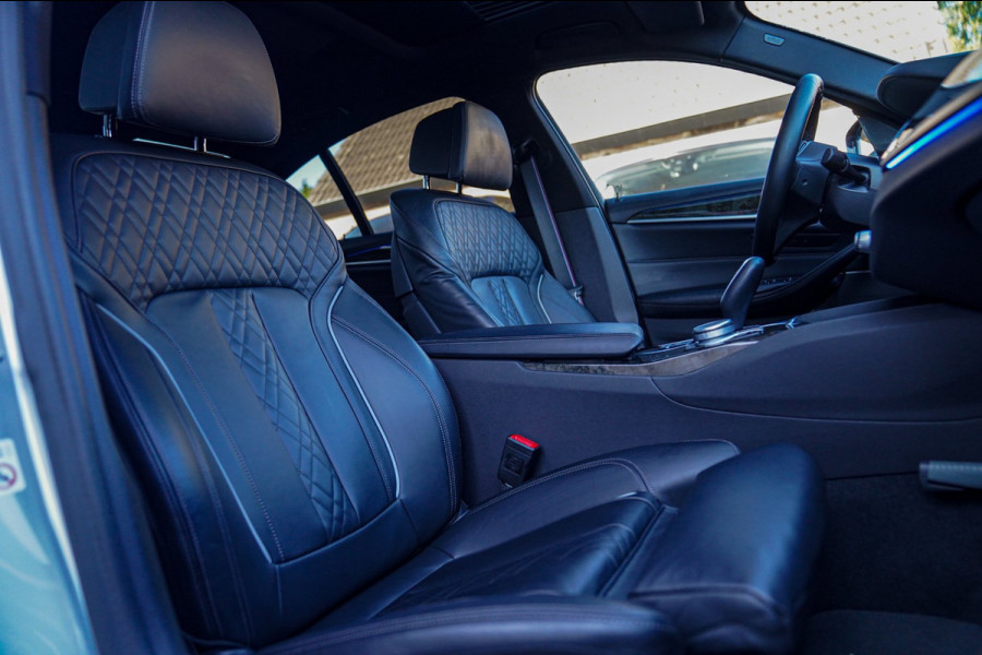 BMW 5 Serie 520i High Executive Edition | Schuifdak | Adaptieve Cruise | Camera | Nappa Leder | Origineel NL | Dealer onderhouden