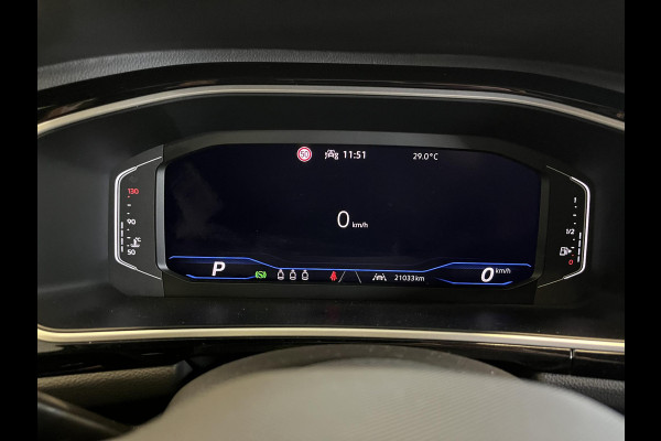 Volkswagen T-Roc 1.5 TSI 150pk DSG R-Line Camera Navigatie Apple Carplay/Android Auto Climate Control Electrische kofferbak Led Dab Adaptive Cruise Control