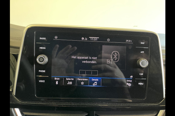 Volkswagen T-Roc 1.5 TSI 150pk DSG R-Line Camera Navigatie Apple Carplay/Android Auto Climate Control Electrische kofferbak Led Dab Adaptive Cruise Control