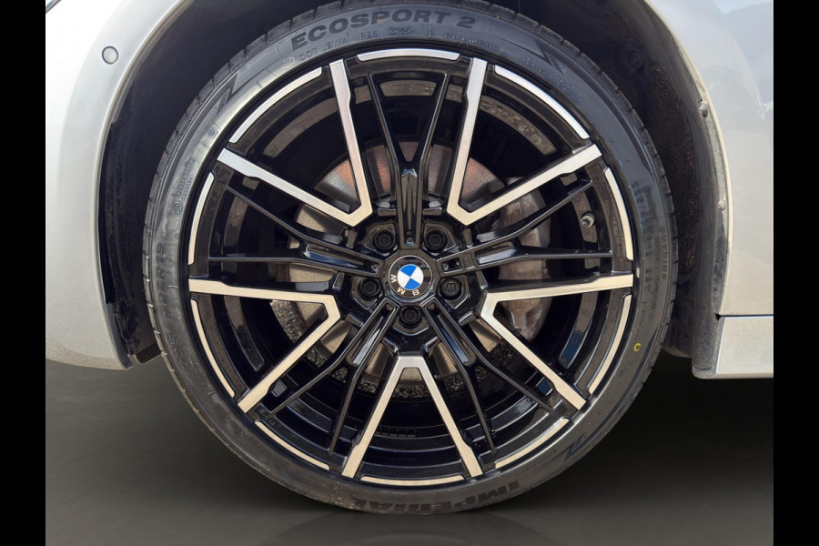 BMW 3-serie 330e M-Sport | Leer | Camera | Led | 19"|