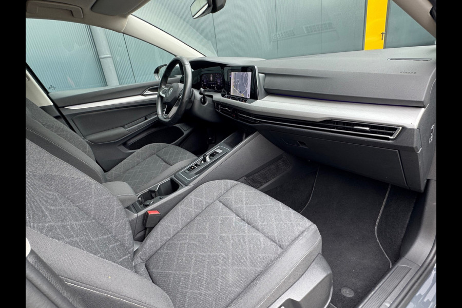 Volkswagen Golf 1.0 TSI Life * Automaat * Camera * Visueel Cockpit * Navigatie *