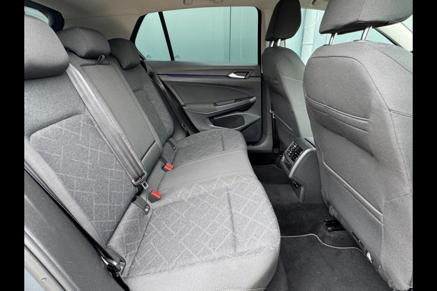 Volkswagen Golf 1.0 TSI Life * Automaat * Camera * Visueel Cockpit * Navigatie *