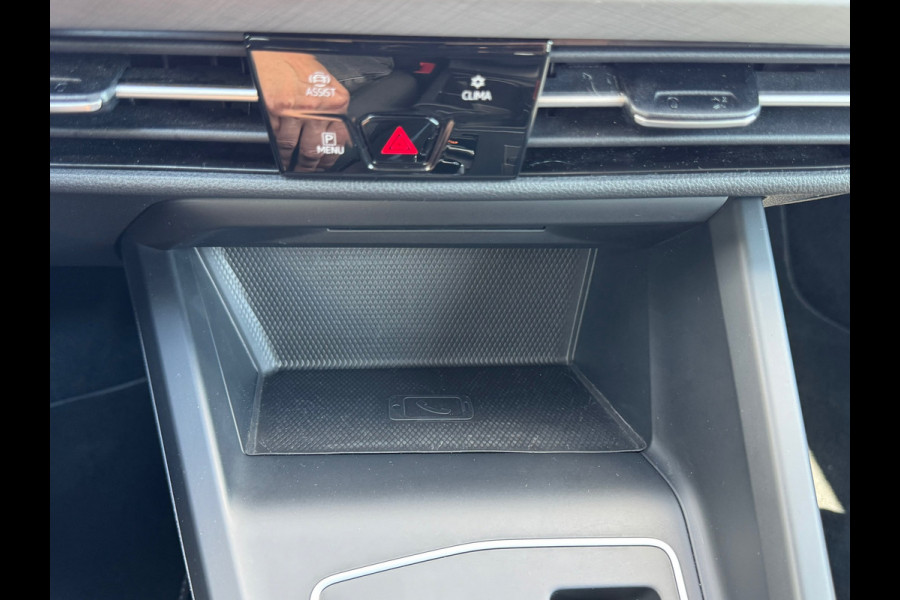 Volkswagen Golf 1.0 TSI Life * Automaat * Camera * Visueel Cockpit * Navigatie *