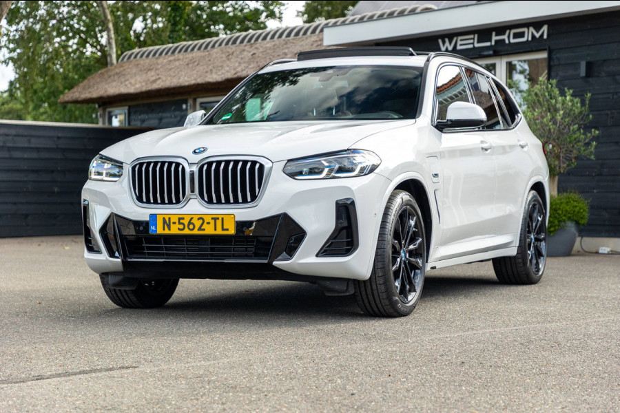BMW X3 XDrive30e M-Sport Soh 92% I Alpinweiss I Panoramadak I Laser Led I HiFi I NL Auto I NAP I CarPlay I Android