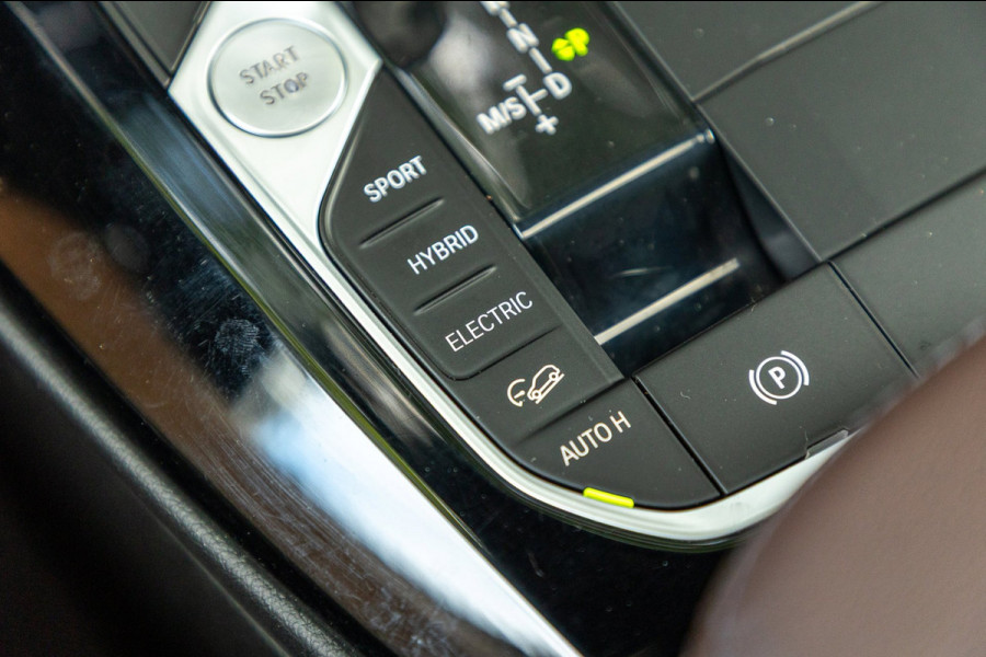 BMW X3 XDrive30e M-Sport Soh 92% I Alpinweiss I Panoramadak I Laser Led I HiFi I NL Auto I NAP I CarPlay I Android