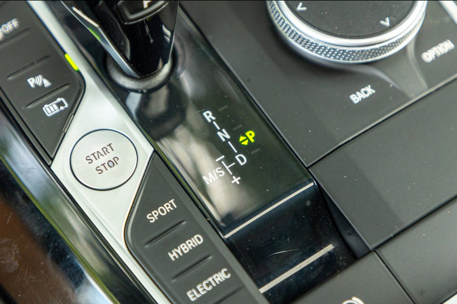 BMW X3 XDrive30e M-Sport Soh 92% I Alpinweiss I Panoramadak I Laser Led I HiFi I NL Auto I NAP I CarPlay I Android