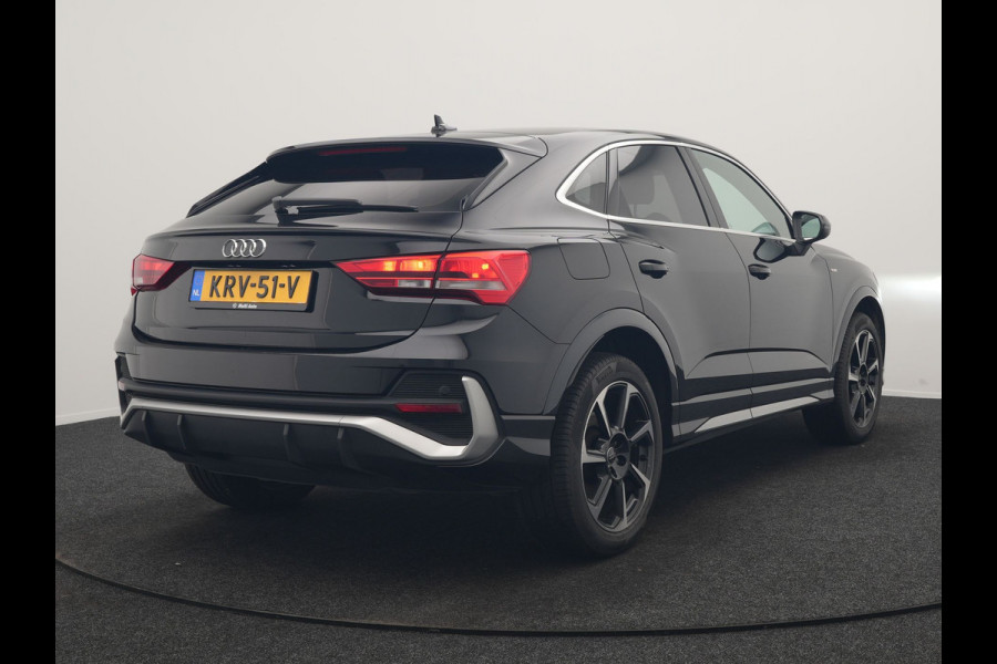 Audi Q3 Sportback 45 TFSI e 2x S Line PHEV 245pk Dealer O.H. | Trekhaak Af Fabriek | Blis | Sportstoelen Verwarmd | Apple Carplay | Sfeerverlichting | Navigatie | DAB | 19"L.M | Virtual | Plug In Hybrid |
